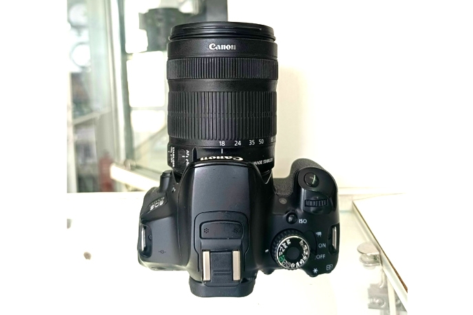 Купить Canon EOS 650D kit 18-135mm IS STM (БУ)